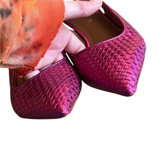 Donald Pliner Olympia NWT fuchsia pink woven leather sling back kitten heels - Picture 4 of 10